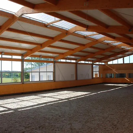 Apartament Domaine Equestre De La Chenaie